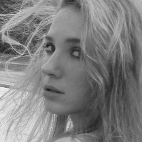 model: Amateur modeling